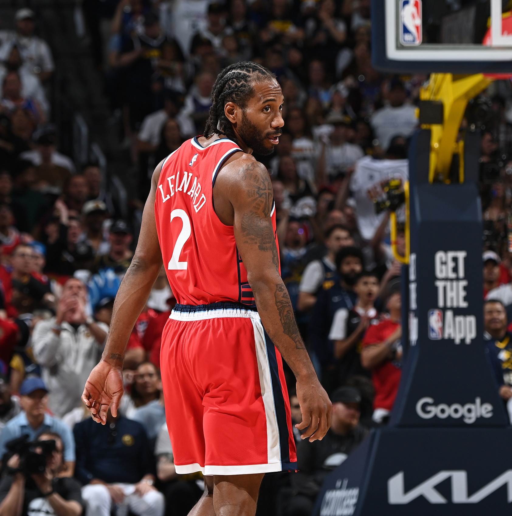 开云入口-小莫里斯：你以为莱昂纳德没看到的事他都知道 只是他从不回应