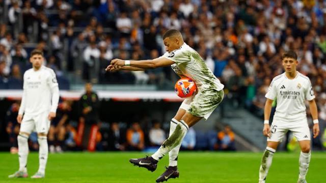 【西甲】姆巴佩梅开，居莱尔传射，皇马3-2险胜塞尔塔