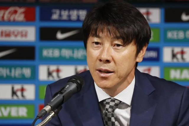 开云中国-申台龙自曝胸部大手术经历 暂定8.12返回印尼